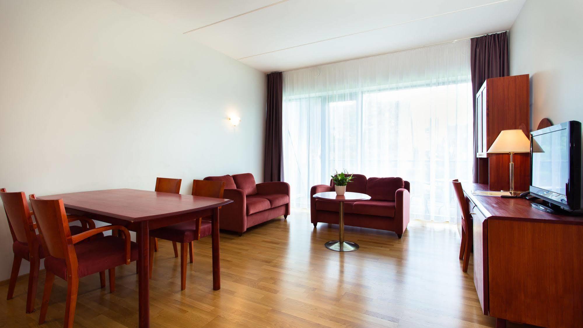 פארנו Seedri Residence מראה חיצוני תמונה